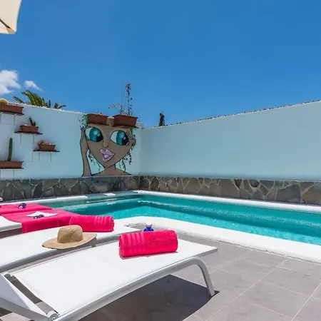 ヴィラ Colibri By